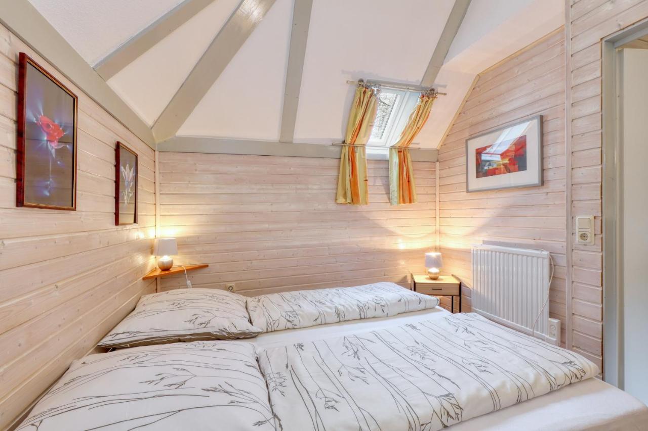 Ferienhaus Bei Simone Mit Sauna เคียร์ชไฮม์ ภายนอก รูปภาพ